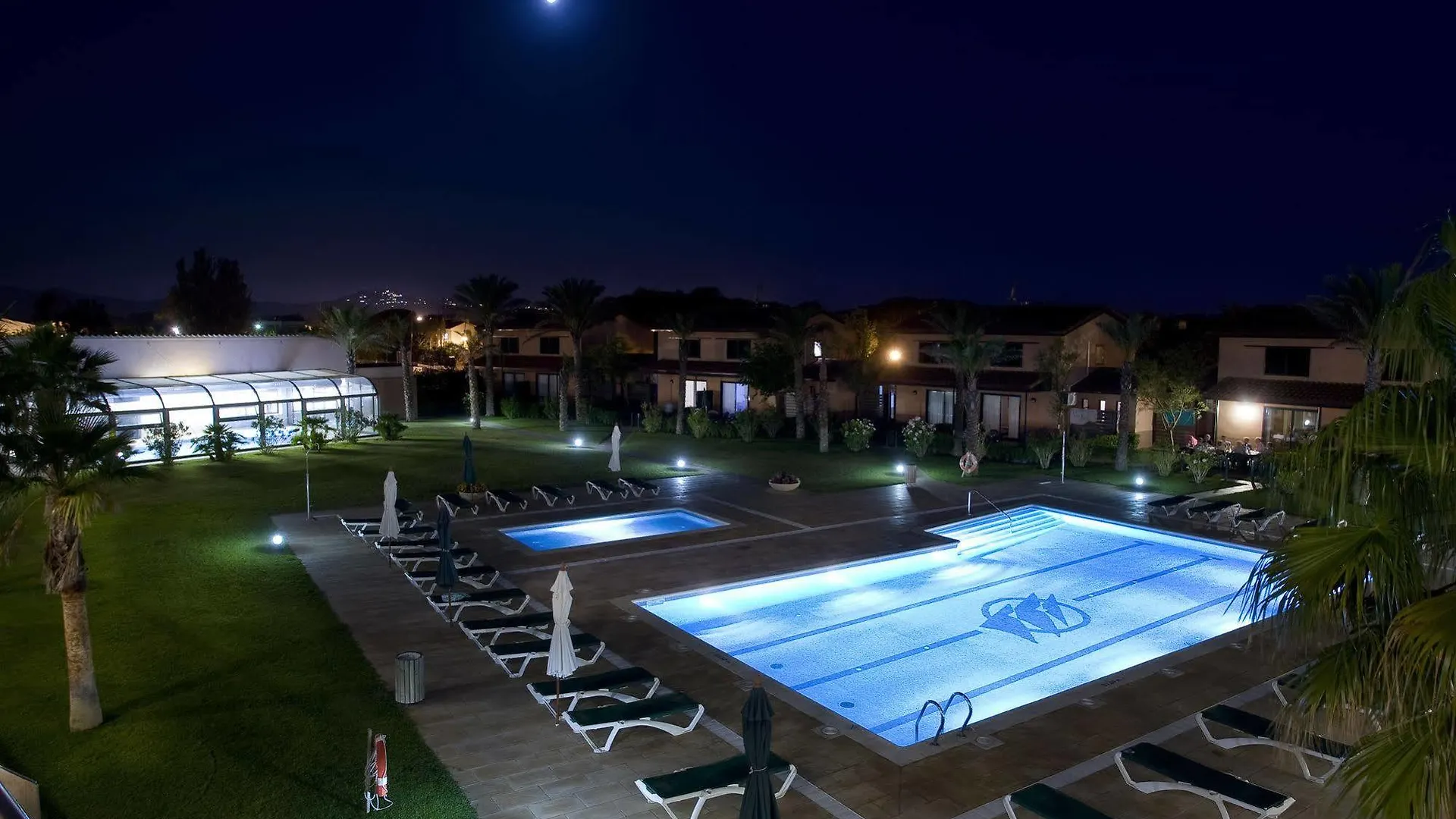 Hotel Clipper - El Delfín Verde Torroella de Montgrí 4*,  España